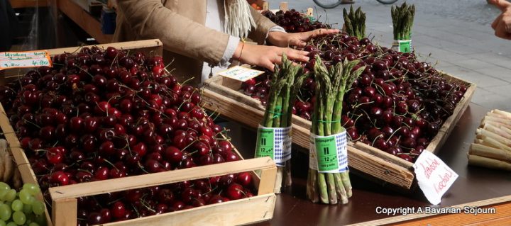viktualienmarkt cherries and asparagus 