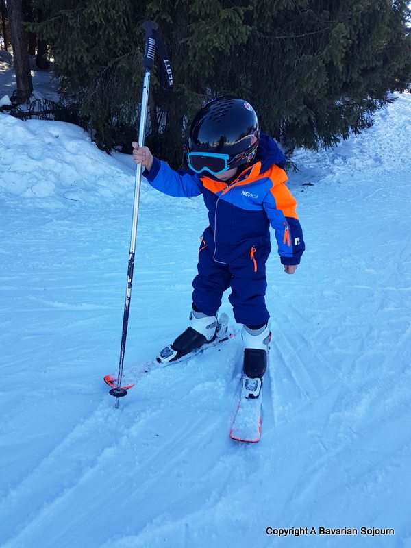 How to teach your toddler to ski 